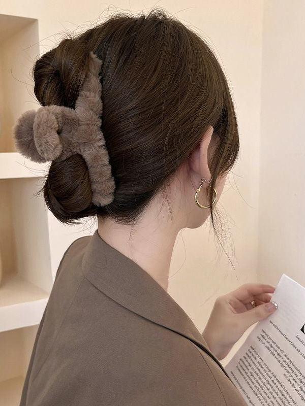 Stylish Winter Hair Clip