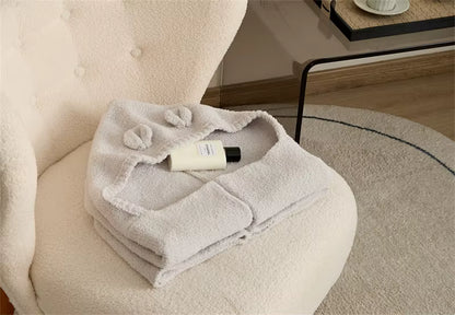 Warmié Snuggle Cape Blanket