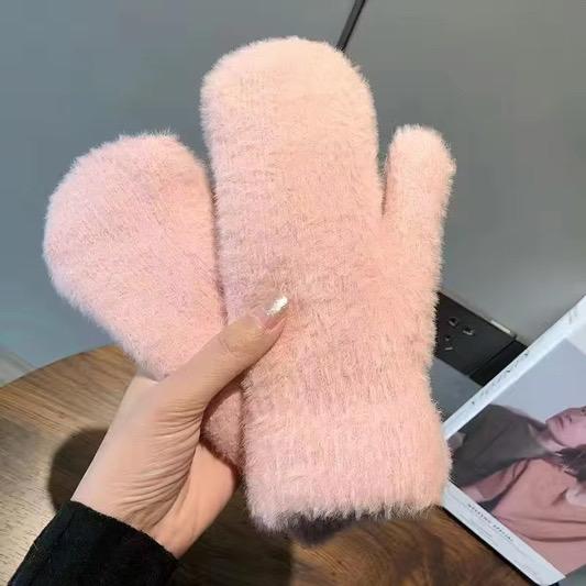 Stylish Gloves for Cold Hands